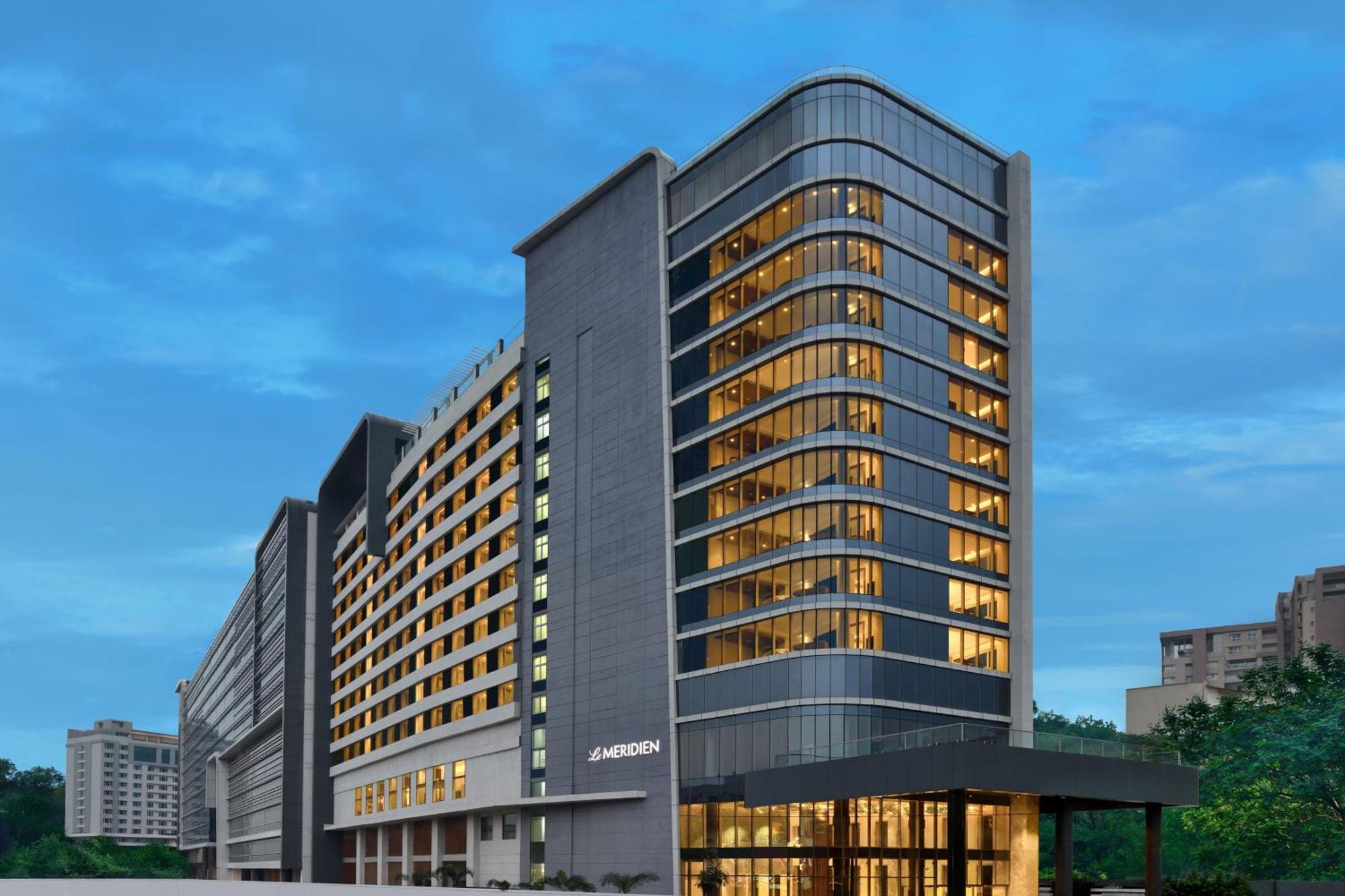 Le Meridien Hyderabad Exterior photo The hotel in 2016