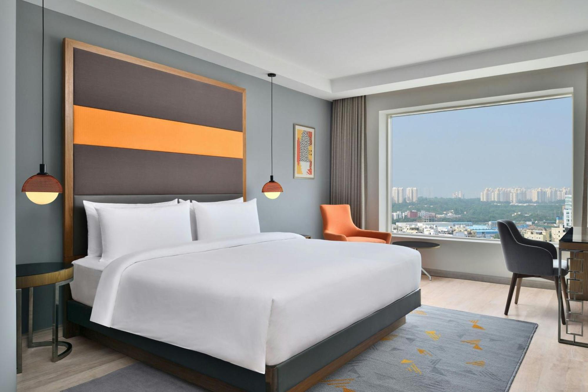 Le Meridien Hyderabad Exterior photo Deluxe Room