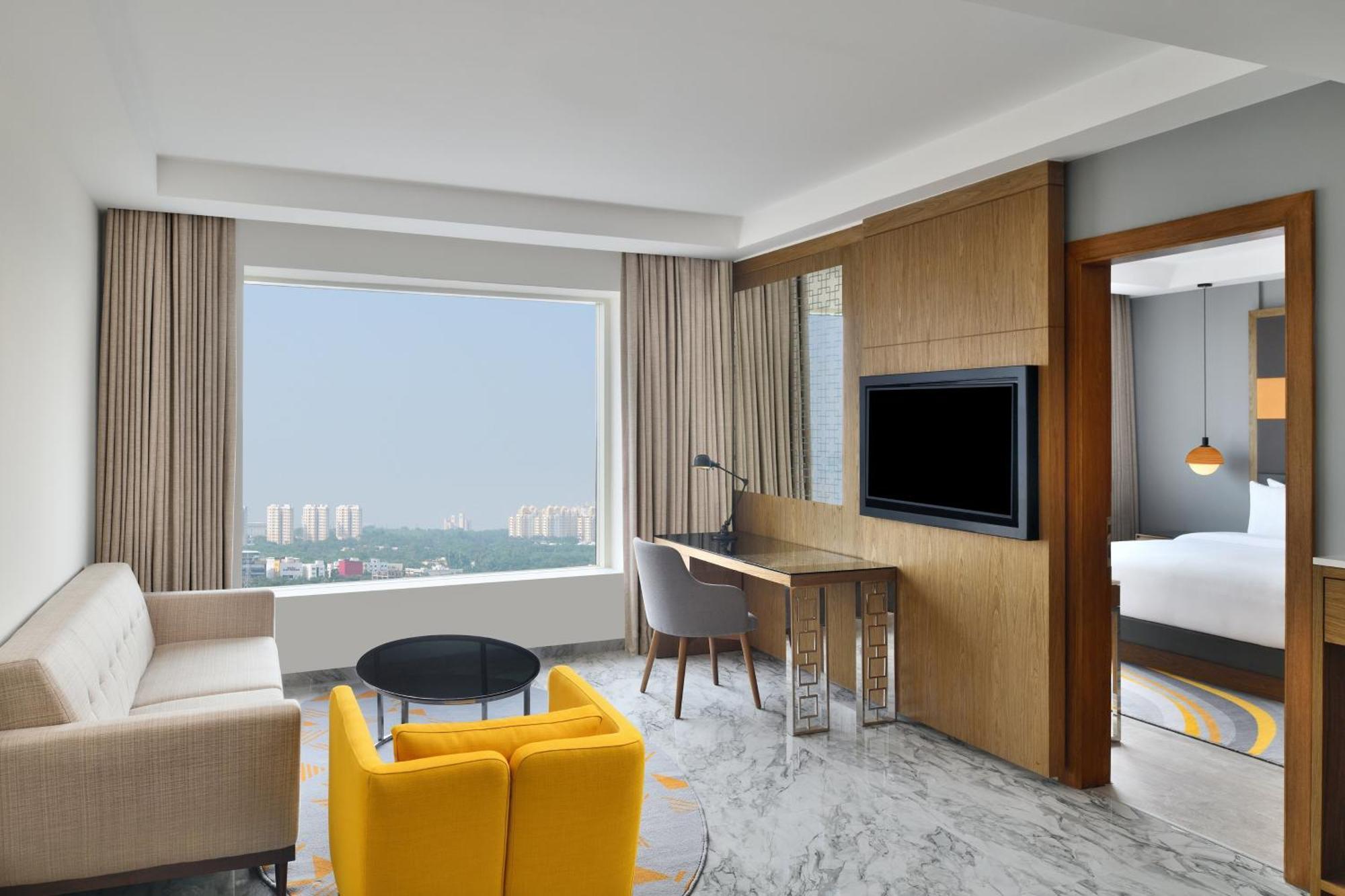 Le Meridien Hyderabad Exterior photo Suite
